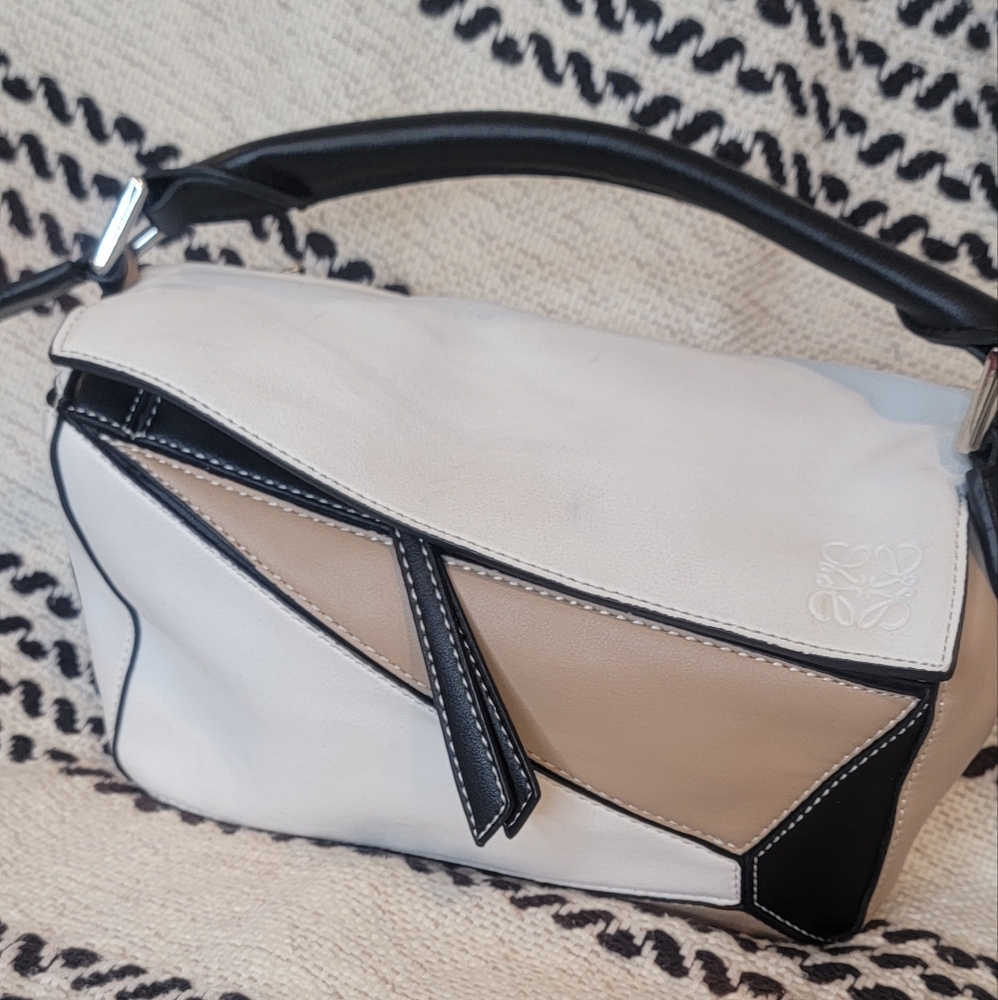 Pre-owned beautiful LOEWE MADRID